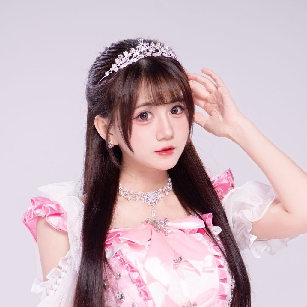 莓莓Choco头像