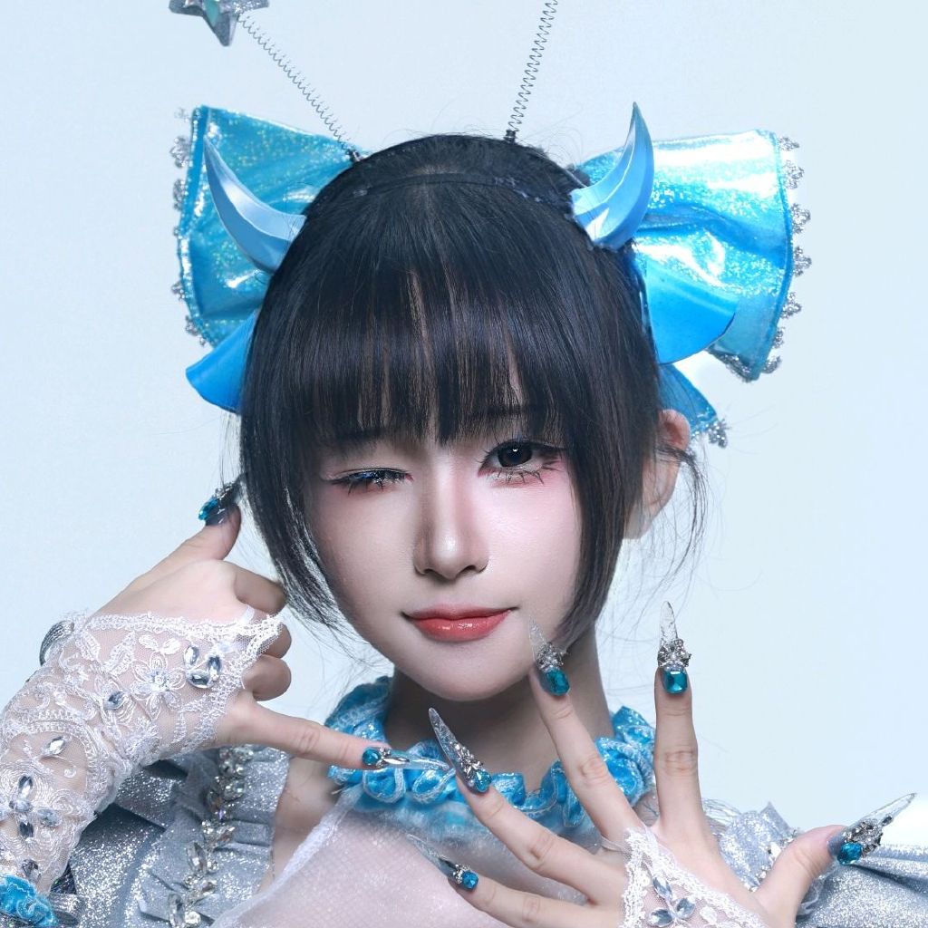 李爱笑momo_闪翼头像