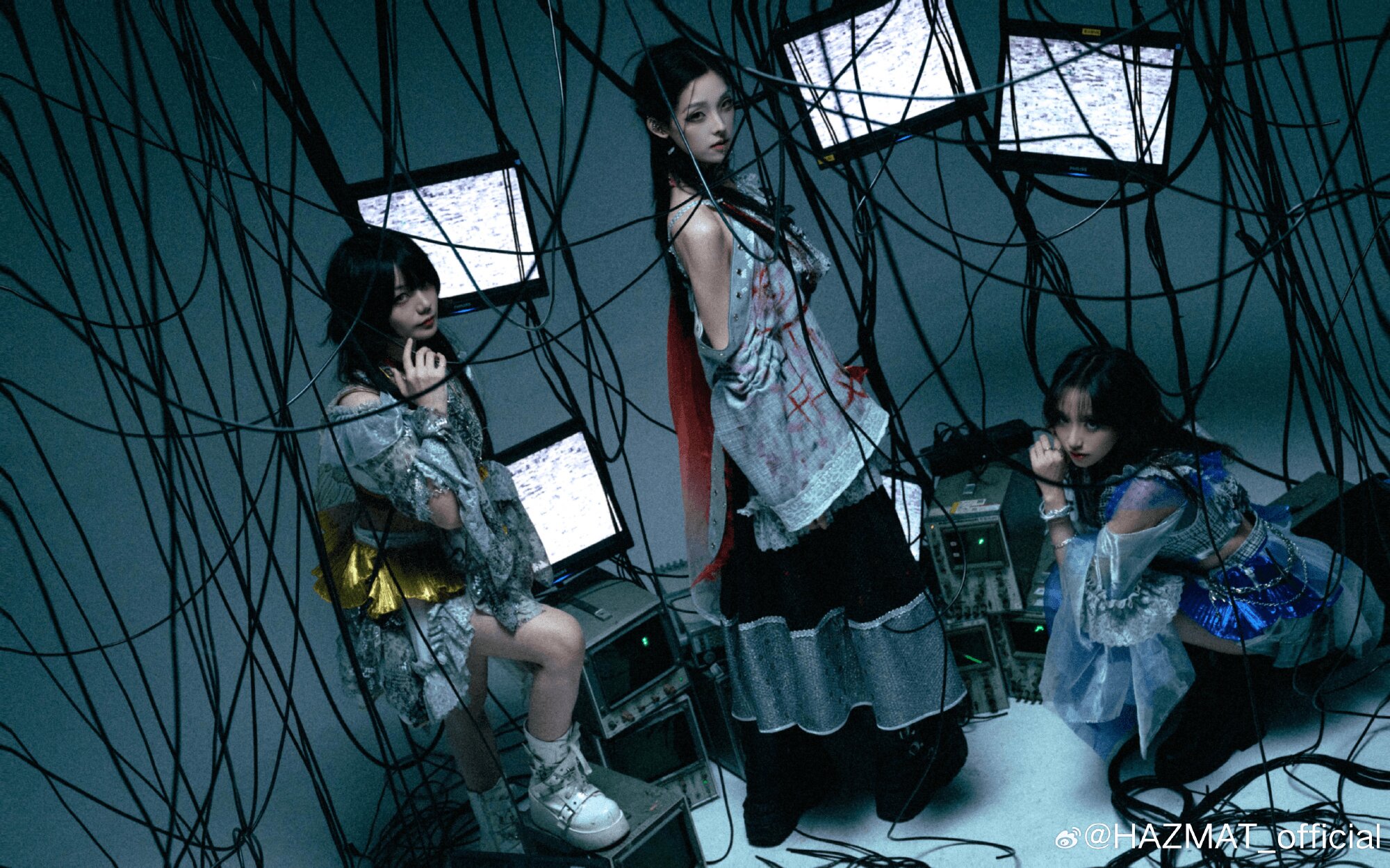 Hazardous Materials（𝐇𝐀𝐙𝐌𝐀𝐓）团体封面