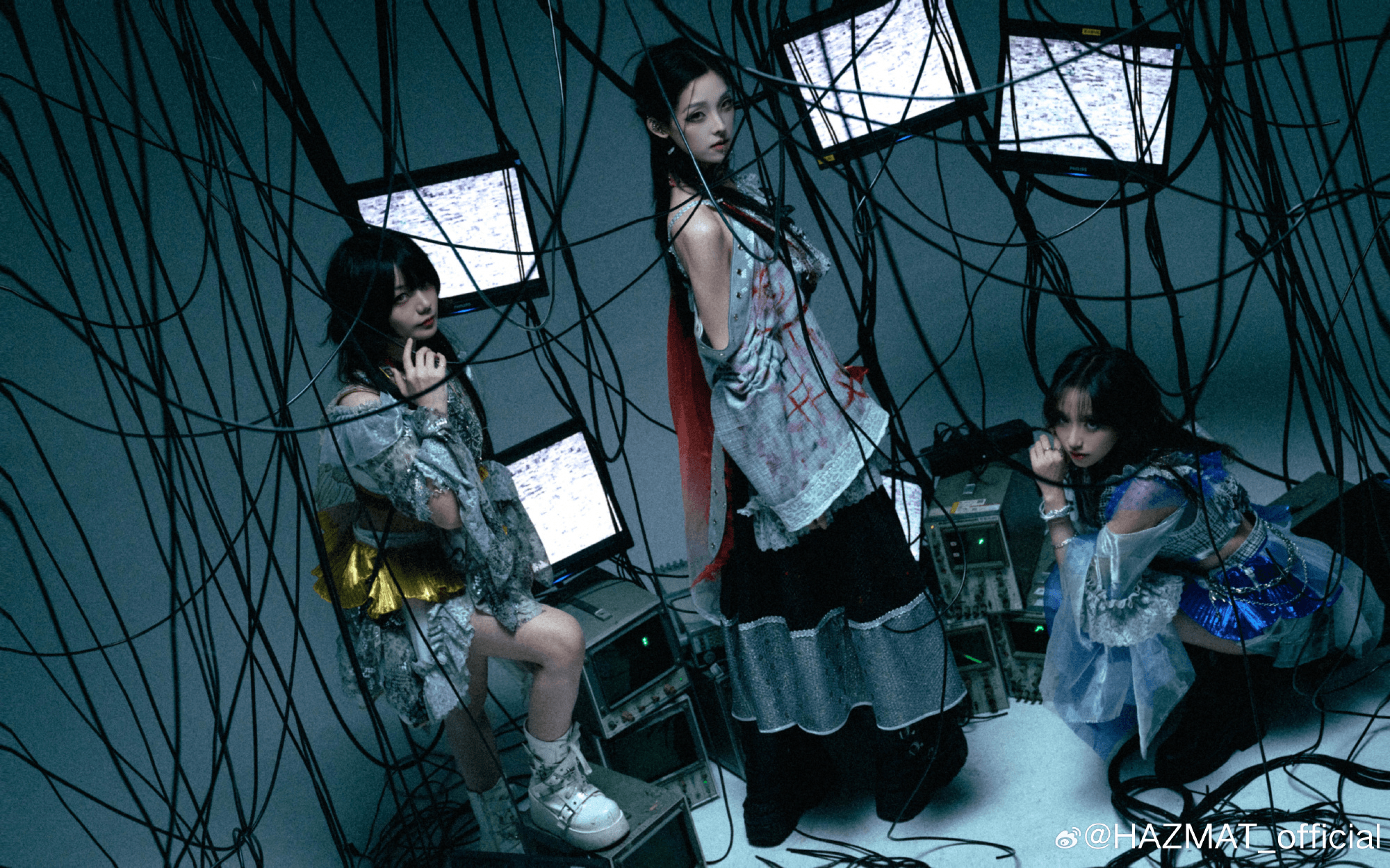 Hazardous Materials（𝐇𝐀𝐙𝐌𝐀𝐓）团体封面