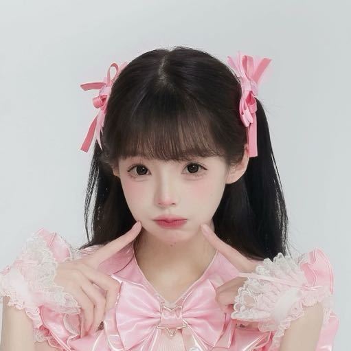 招招Pinko头像