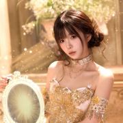 May头像