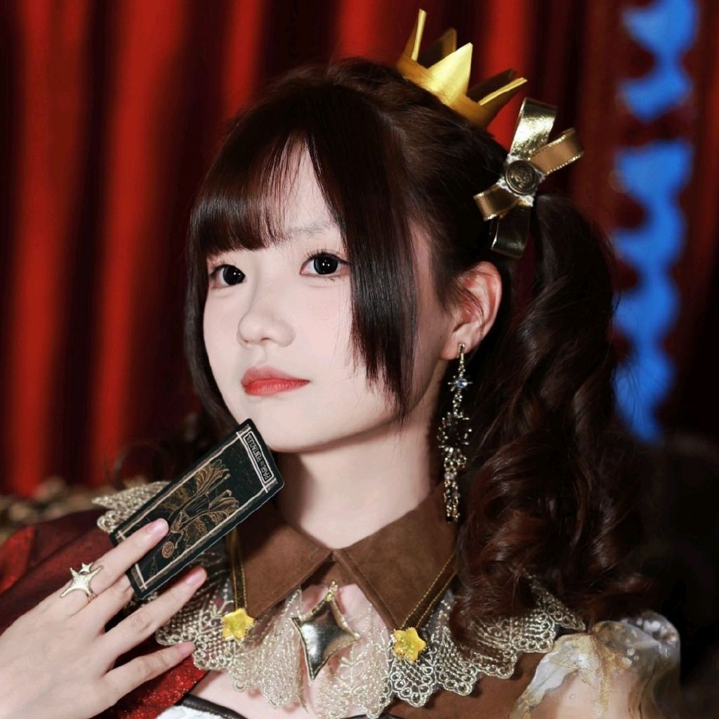 伍亿Winnie头像